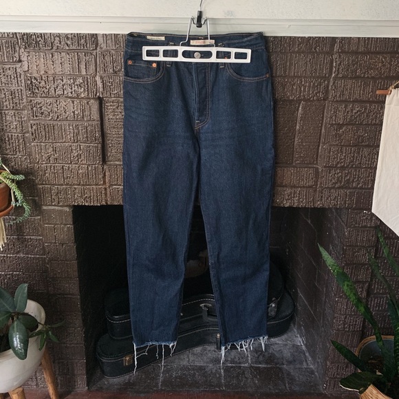 Levi’s high rise rib cage denim - Picture 2 of 5